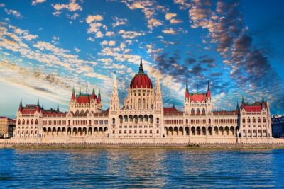 Budapest Old Town and Top Attractions Private Walking Tour - Meeting at Madal Café: simple, specific, and practical