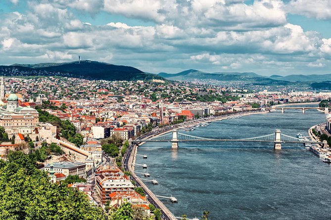 Budapest Overview Private tour - Buda Castle area: understanding the old separation of Buda and Pest