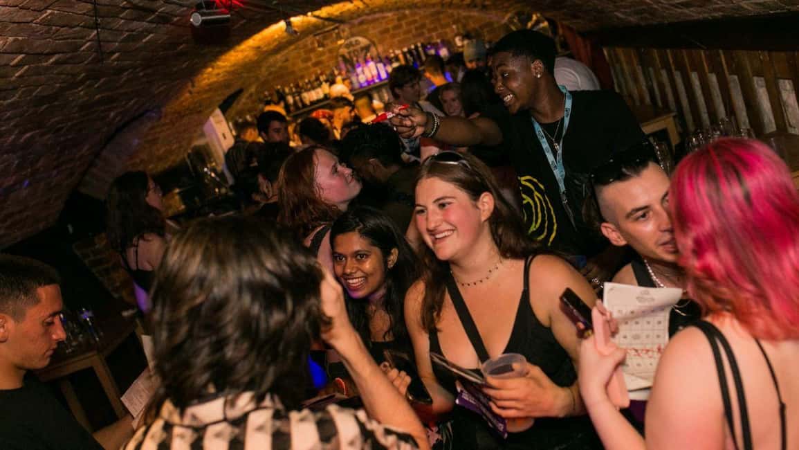 Budapest: Party District Bar-Hop with 2hr Unlimited Drinks - How the Budapest 20:00 start and 4-hour bar-hop really play out
