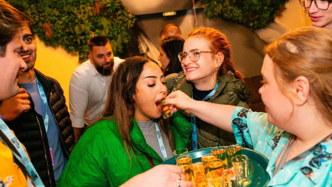 Budapest: Party District Bar-Hop with 2hr Unlimited Drinks - Your start option: welcome drink vs 2-hour open bar value