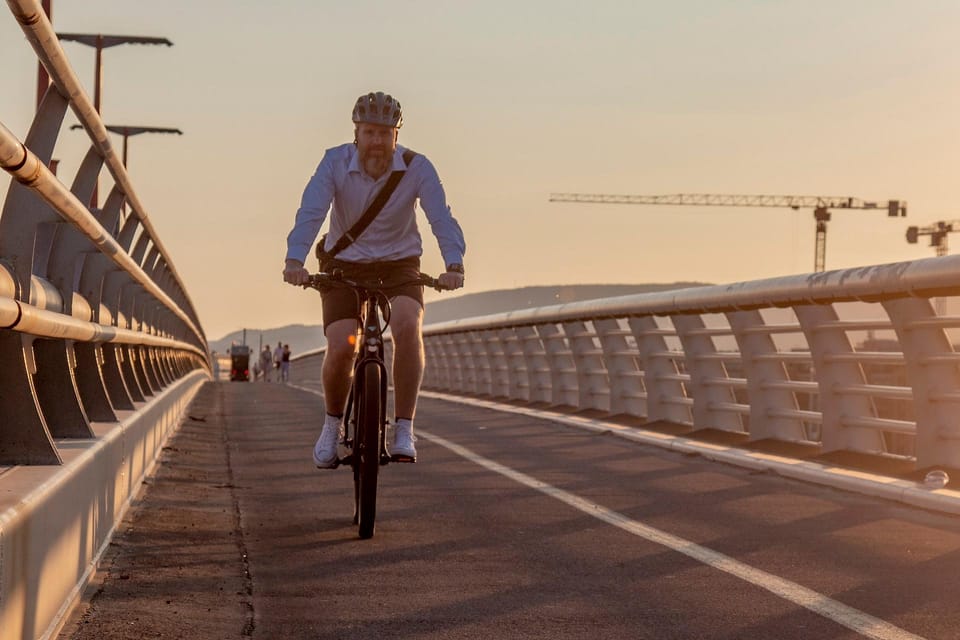 Budapest: Premium E-Bike Rental - Key highlights at a glance