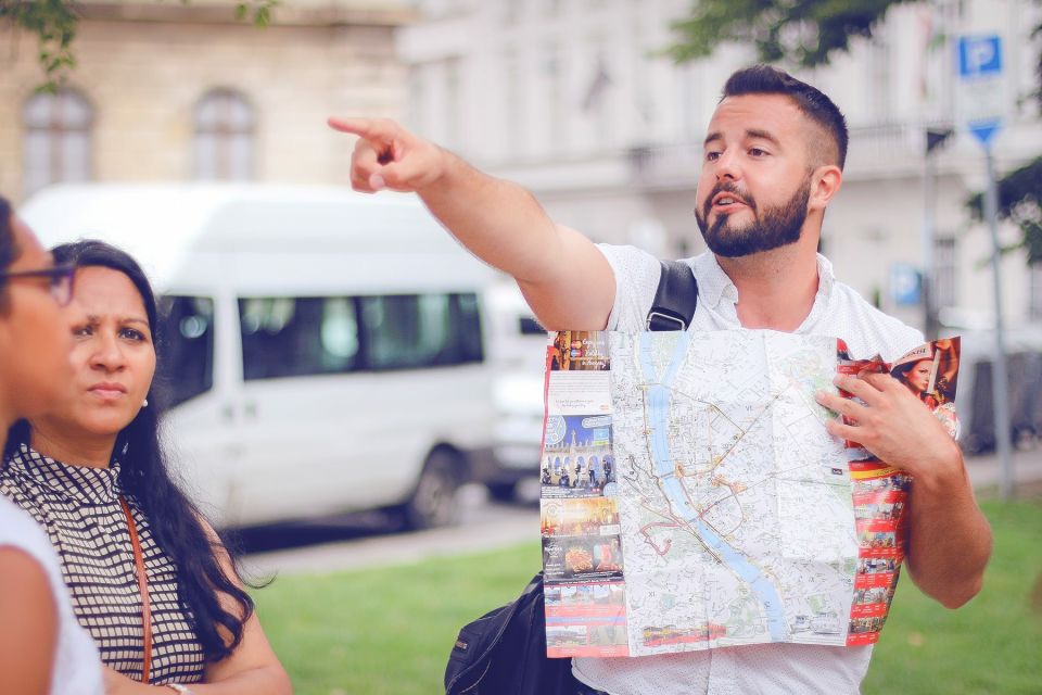 Budapest: Private 3-hour Guided City Tour by Bus - Gellért Hill and the Citadel: the panoramic photo break you’ll use all trip