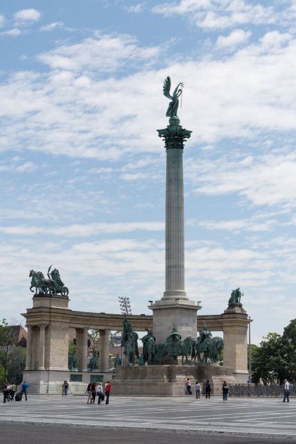 Budapest: Private City Tuk-Tuk Tour & Boat Cruise - Key Things You’ll Really Notice