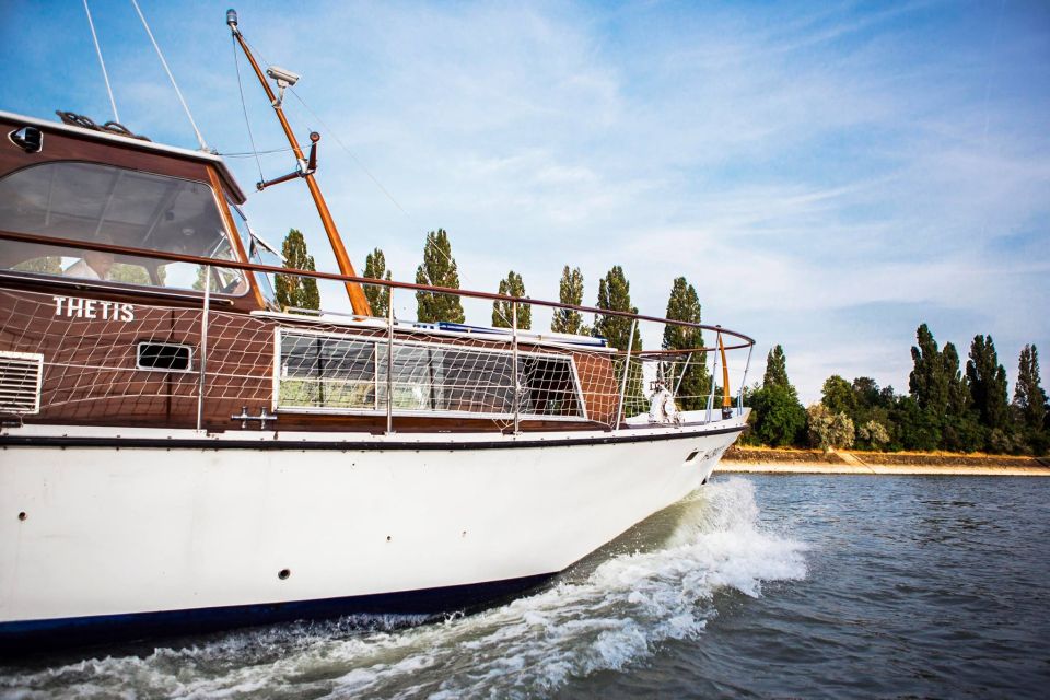 Budapest: Private Danube Yacht Cruise with Welcome Drink - What you should plan before you book