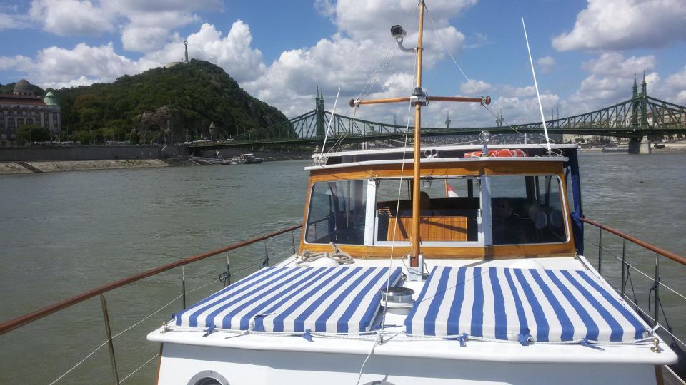 Budapest: Private Danube Yacht Cruise with Welcome Drink - Service details that can help your night run smoothly