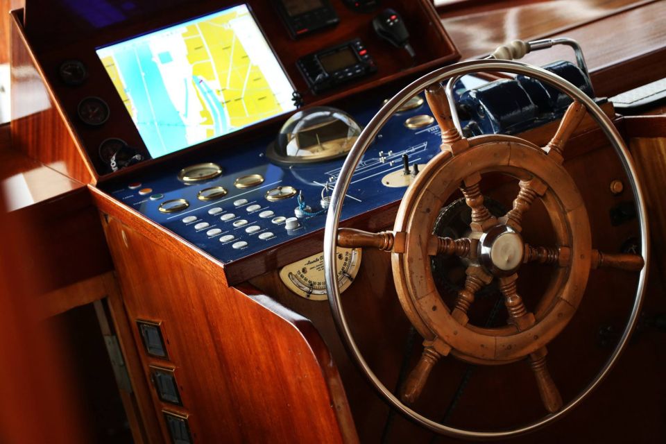 Budapest: Private Danube Yacht Cruise with Welcome Drink - Price and value: is $972 per group up to 12 actually fair?