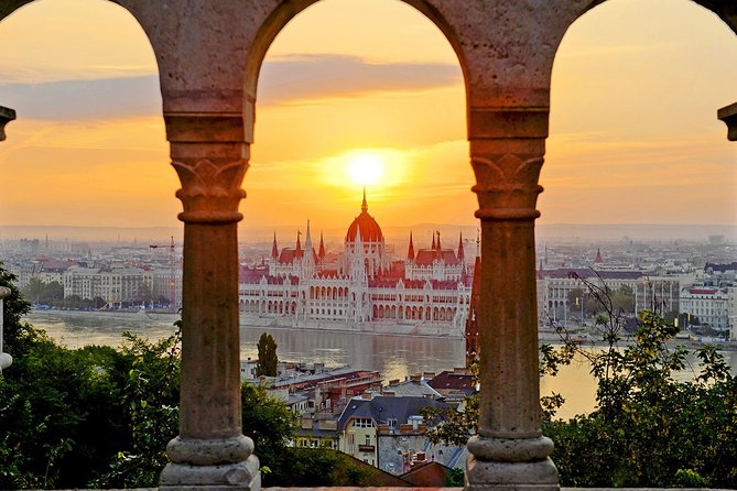 Budapest Private Full Day City Tour with a comfortable air -conditioned car - Jewish Quarter stops, synagogues, and Shoes on the Danube