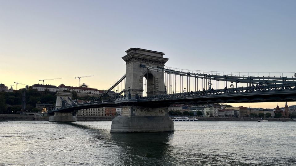 Budapest: Private Sightseeing Tour by car - Parliament time on the Danube: the classic centerpiece