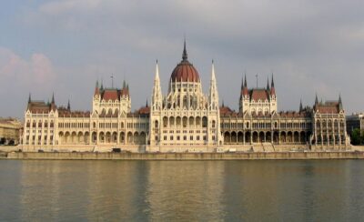 Budapest: Private Walking Tour of City with Spanish Guide - The Price Setup: When It’s Good Value (and When It Isn’t)