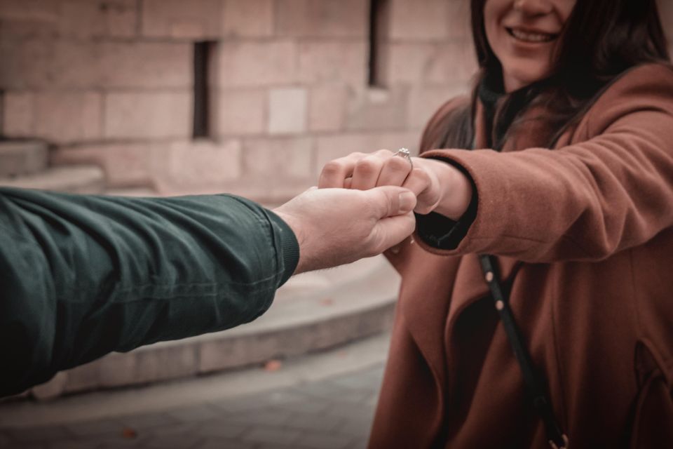 Budapest: Proposal Photos at enchanting Fisherman's Bastion - Attila Kapodarca: friendly pros do better photos