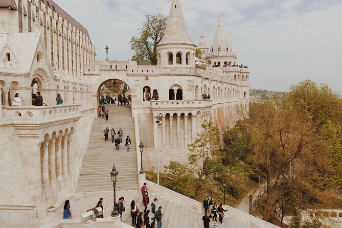 Budapest Scavenger Hunt and Highlights Self Guided Audio Tour - Stop-by-stop: Castle Hill, Matthias Church, and Fisherman’s Bastion