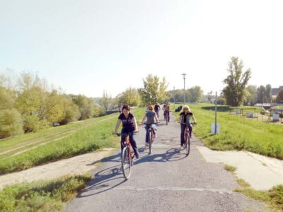 Budapest: Self-Guided Bike Tour to scenic Szentendre - Starting at Bike & Relax: getting on the trail fast