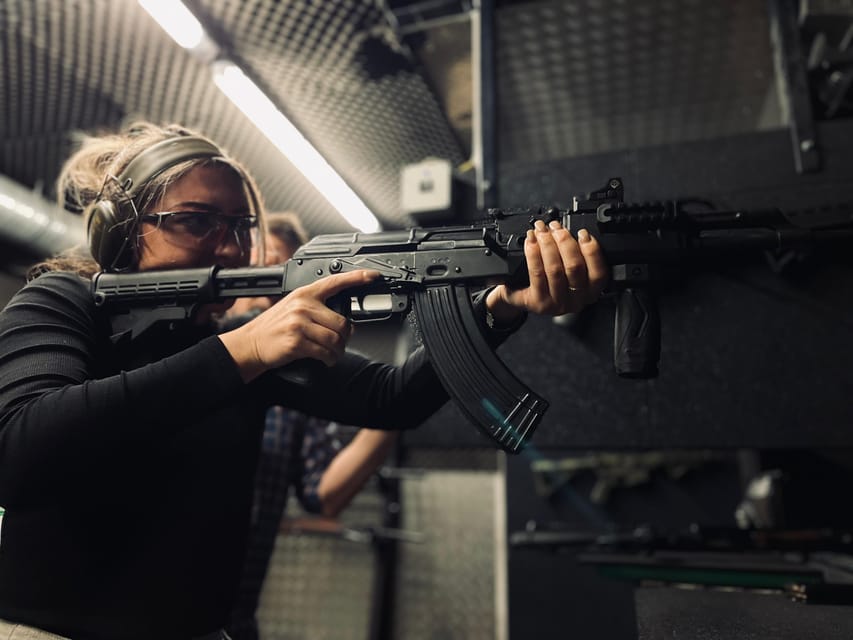Budapest: Shooting Experience for Couples, The Perfect Date - Instructors and languages: coaching in Hungarian, English, Spanish