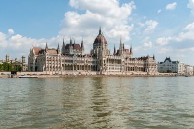 Budapest: Summer Brunch & Cruise with Prosecco or Cake - Meeting at Akadémia Dock 2 Without Stress