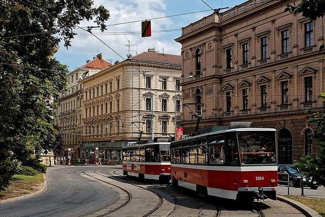 Budapest to Prague Private transfer with 2 hour sightseeing stop - Who this transfer suits best