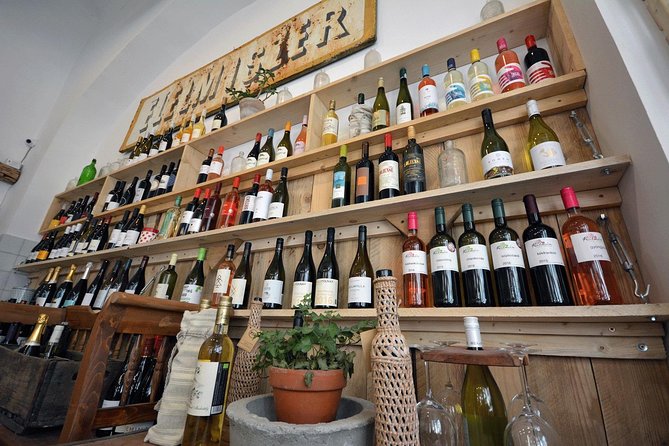 Budapest Urban Feast - Food Tour with Wine Tasting & Coffee House - Timing, walking pace, and group size: how to plan your day