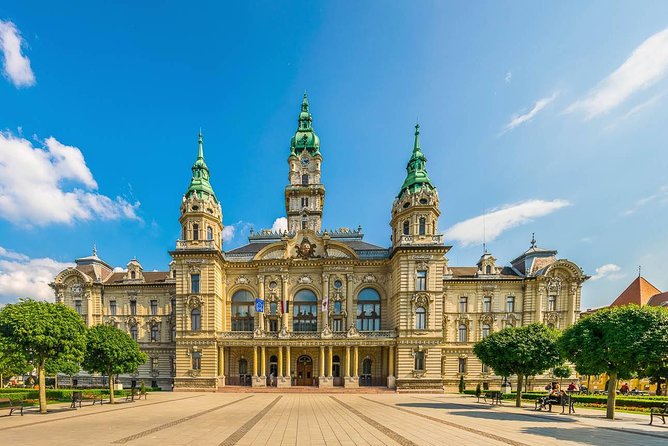 Budapest-Vienna One-Way Sightseeing Transfer - Bratislava’s Old Town: Medieval Lanes and the Castle Above