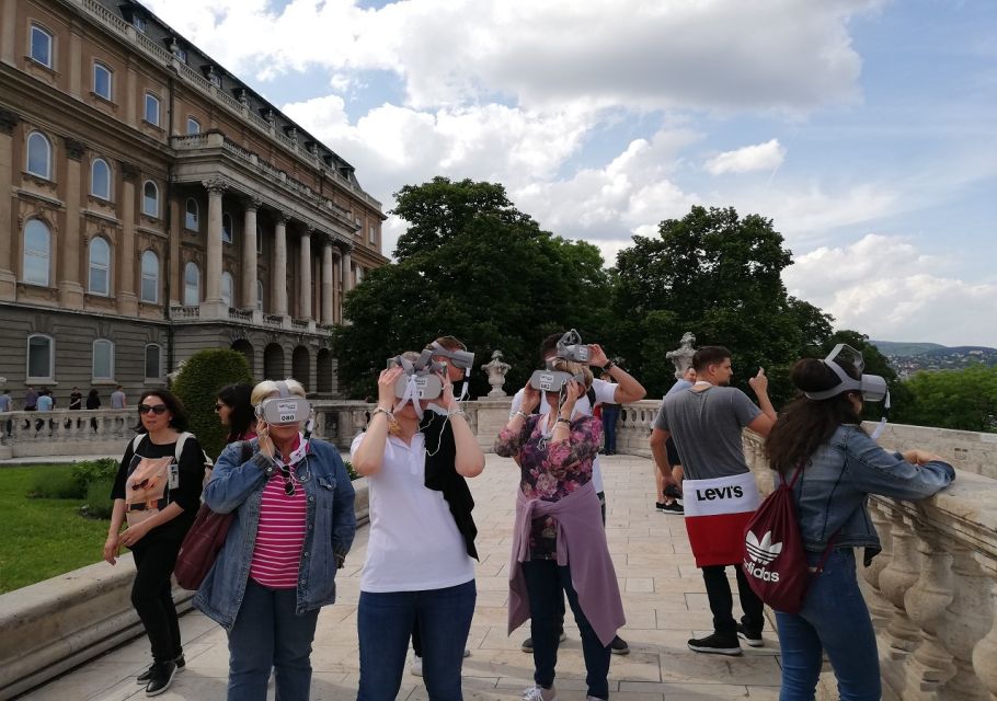 Budapest: Virtual Reality Tour in 8 Languages - Who should book this, and who should skip it
