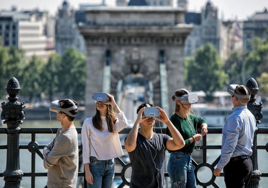 Budapest: Virtual Reality Tour in 8 Languages - Practical tips that make the tour smoother