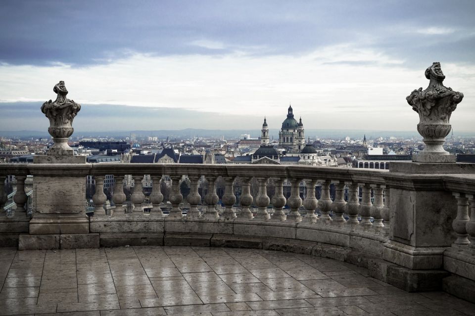 Budapest: Walking Tour in German - Pest Highlights: Leopoldstadt and the Chain Bridge Area