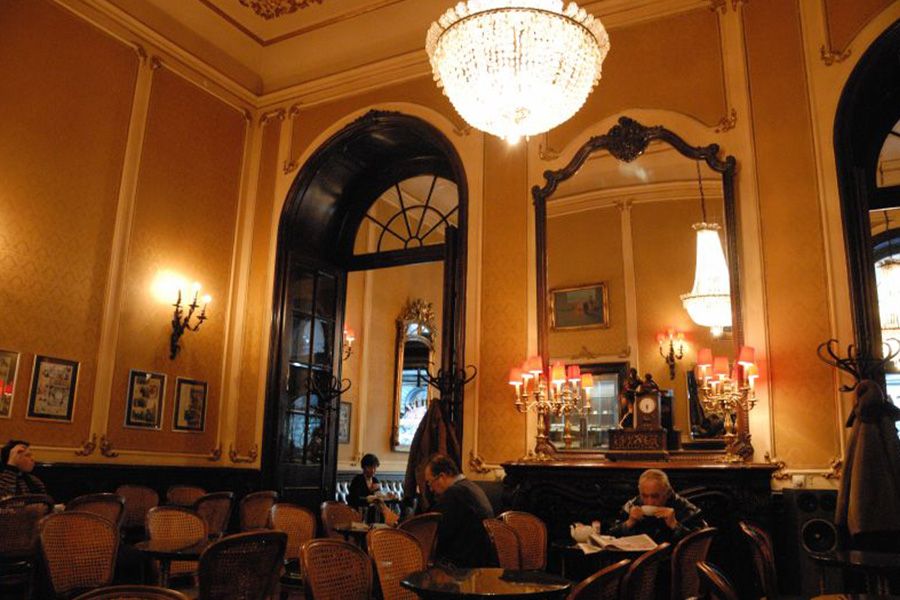 Café Wandering: An Excursion through Budapest’s Belle Epoque - Central Cafe and Restaurant 1887: formal café culture with Habsburg power behind it