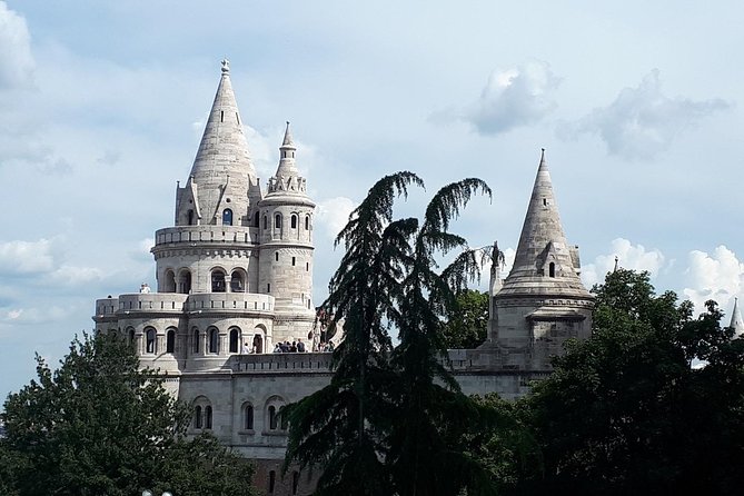 Castle district walk with legends - Why this Buda Castle walk with legends feels different