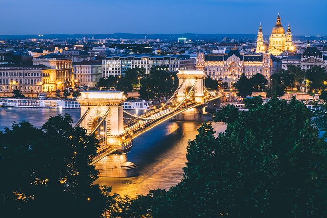 Classic Budapest Private Walking Tour - A private day with hotel pickup and a built-in metro win