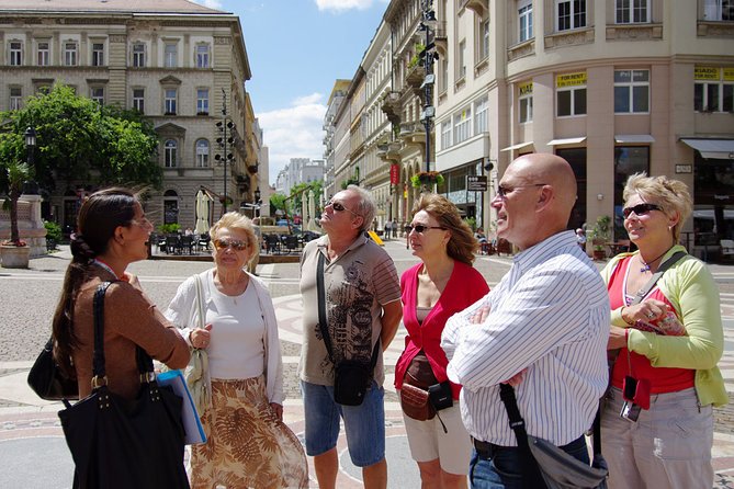 Classic Walk in Budapest Historical Center - Starting on Váci Street at Molnár’s kürtőskalács