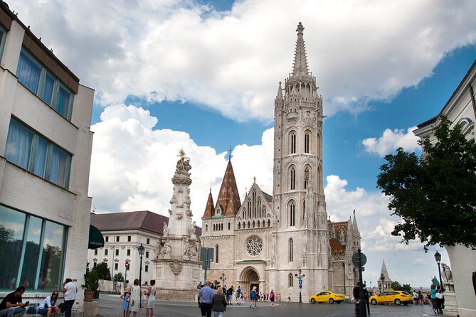 Comprehensive sightseeing tour - Hungarian Parliament Building: impressive outside, plan for photos
