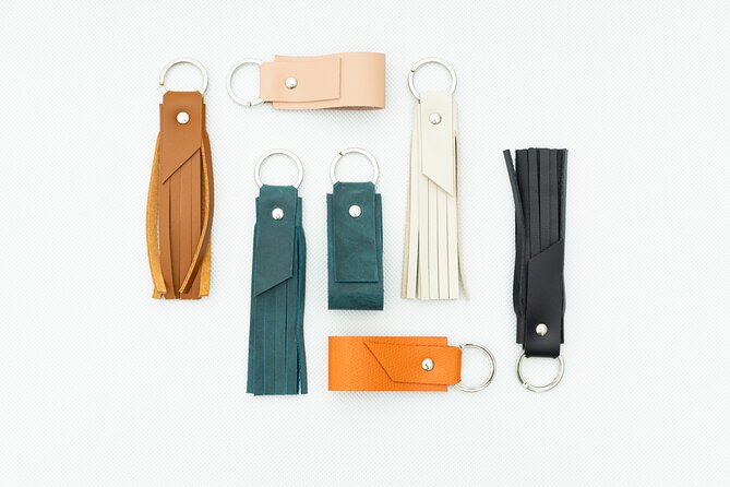 Create a unique leather accessory in downtown Budapest! - How the Workshop Works in Real Time