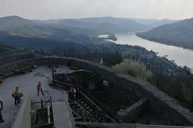 Danube Bend Privately with full board - Dzsámi Múzeum és Veprech-torony: The River Ruins That Stick