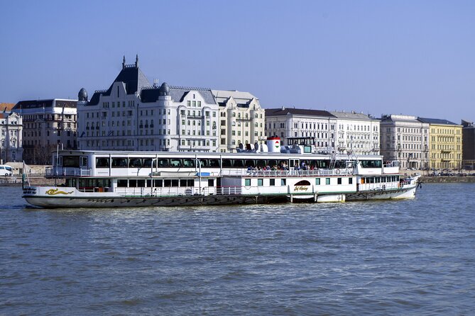 Daytime and Sunset Cruise on the Danube with Drink Options - Group size and timing: how to make the hour feel longer