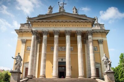 Eger Private Full-Day Wine Tasting Tour and Sightseeing from Budapest - The Drive Northwest: Budapest to Eger in One Easy Block