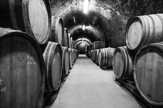 Eger Private Full-Day Wine Tasting Tour and Sightseeing from Budapest - The Private Guide Factor: What You Gain With a Name-and-Conversation Day