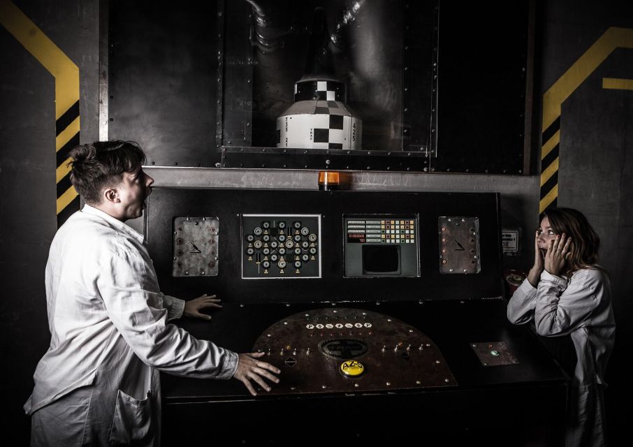 Escape Rooms by PanIQ Room in Budapest - Choosing the Right Room: Jungle, Ancient Artifacts, and Saw-Style Thrills
