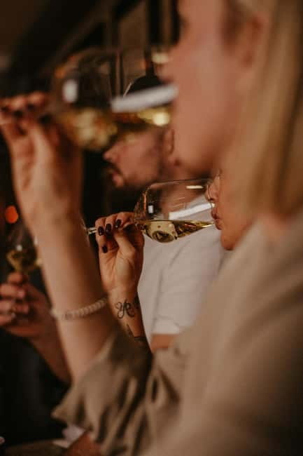 Food and Wine Tasting in Budapest by the Basilica - Duration and Group Size: Why 2 Hours Feels Right