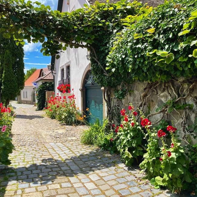 From Budapest: Szentendre Day Trip with Street Food - History Under Your Feet: From Roman Roots to Modern Art