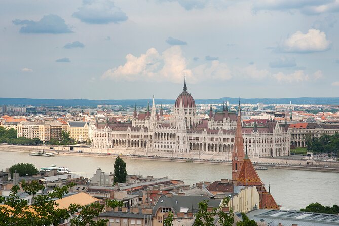 Guided Tour in Budapest Castle District - Price and schedule: great value if your goal is orientation
