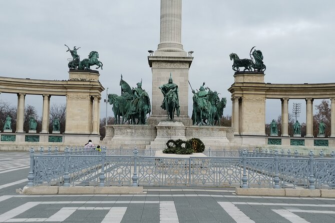 Historical and Cultural Guided Tour of Budapest - Shoes on the Danube Bank: the most “photo-real” memorial