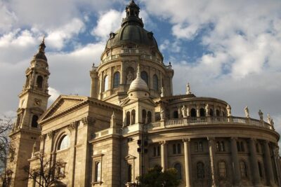 Historical and Cultural Walking Tour in Budapest - Deák Ferenc tér Start and the Smooth Pickup Advantage