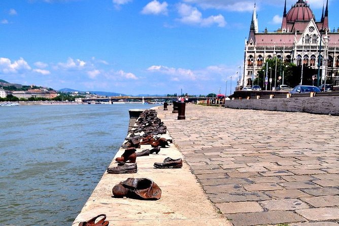 Jewish life of Budapest today: private tour by car - Shoes on the Danube Bank: a short stop with heavy weight
