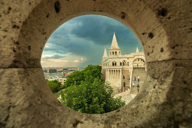 Live virtual walking tour in the Buda Castle quarter - The Royal-to-Residential Shift: Jewish Quarter, Sieges, and WWII Repairs
