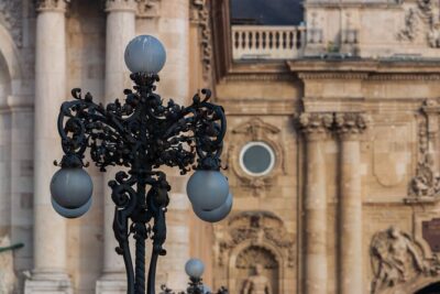 Live virtual walking tour in the Buda Castle quarter - Starting at Sándor Palace: Getting Oriented in the Castle Quarter