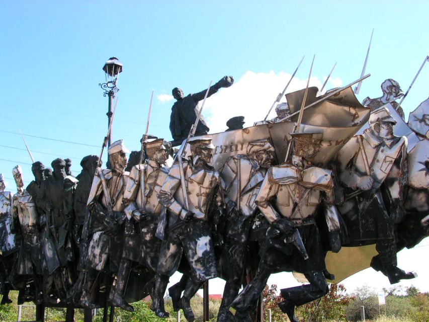 Memento Park: Official Guided Tour with Entry Ticket - Key things you should notice before you go