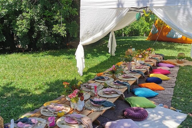 Picnics experience in Hungary - From Orom Street to a ready-made picnic by Vajdahunyad Castle