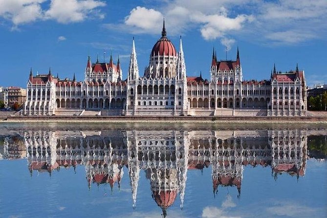Private 4 Hours Budapest city tour and 3 hours Széchenyi thermal spa relax - Buda Castle and the café break: cake as a planning tool