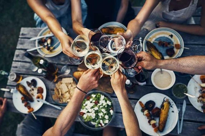 PRIVATE (7 hours) Budapest and Szentendre city tour with lunch and winetasting - Getting around comfortably: pickup, minivan, and a realistic pace