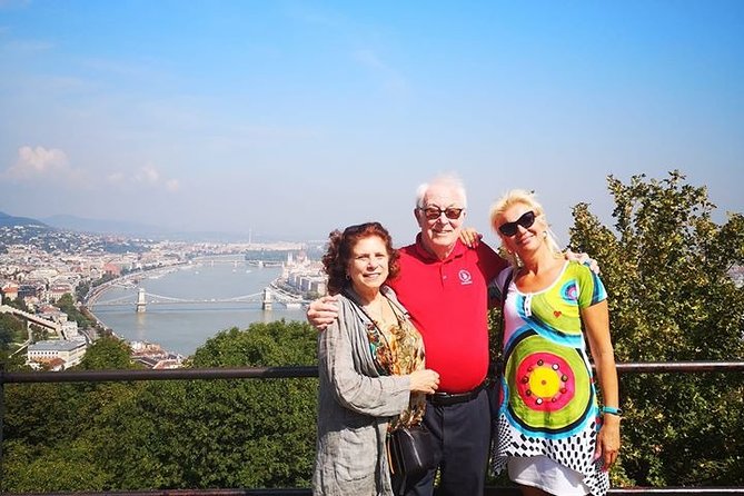 PRIVATE (7 hours) Budapest and Szentendre city tour with lunch and winetasting - Across the Danube: Chain Bridge history at Szechenyi Lanchid