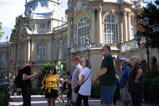 Private Budapest Walking Tour with Cake & Coffee - St. Stephen’s Basilica and Liberty Square: faith and memory in one walk