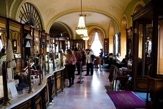 Private Café Wandering: Excursion through Budapest’s Belle Epoque - Why Budapest Cafés Feel Like Time Travel